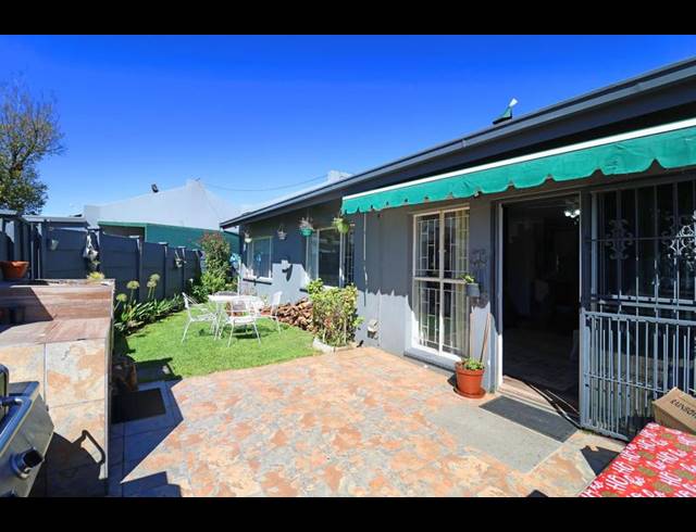 2 BEDROOM TOWNHOUSE FOR SALE IN ROODEKRANS
